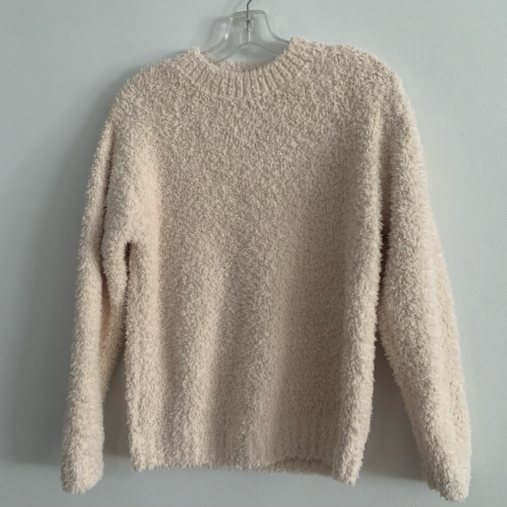 H&M Women's Ivory Sweater Top Size XS Long Sleeve Pullover Knit Crew Neck Fluffy